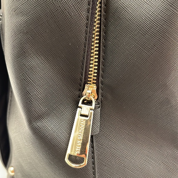 Woman’s Steve Madden large hand bag - Picture 8 of 11